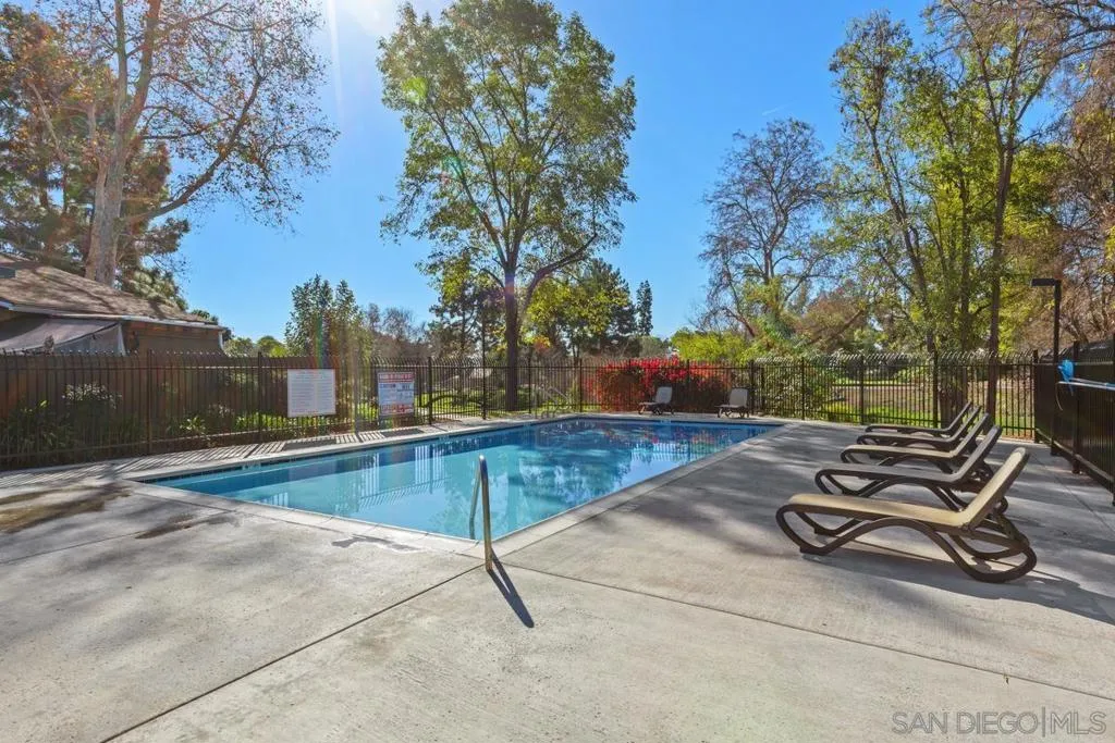 10214 Michala Pl, Santee, California 92071 home-pic-22