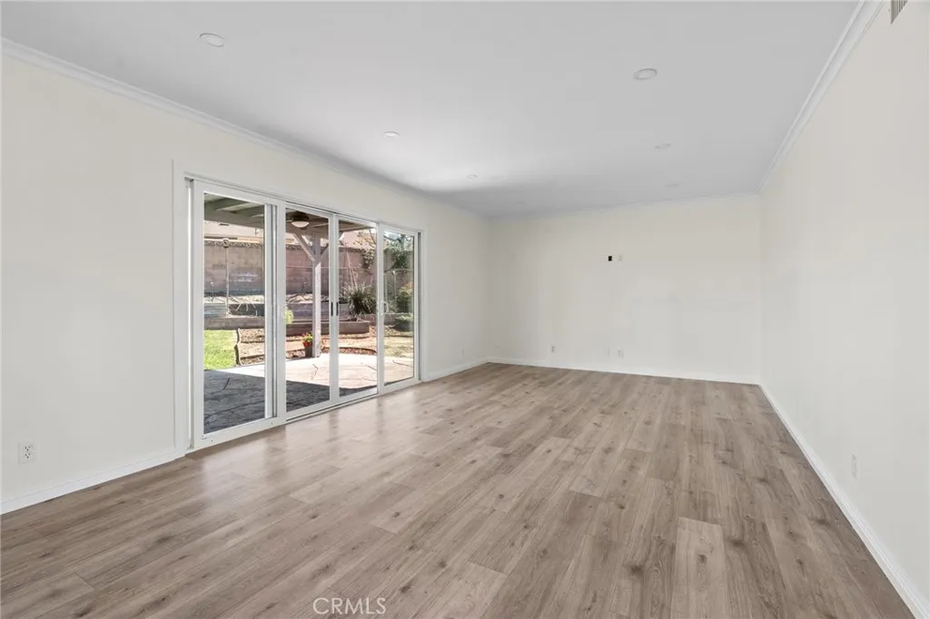 2165 Malcolm Street, Simi Valley, California 93065 home-pic-3