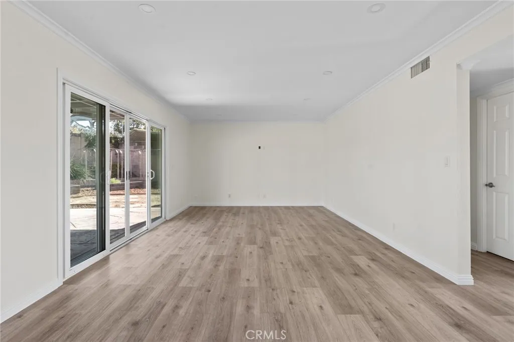 2165 Malcolm Street, Simi Valley, California 93065 home-pic-5