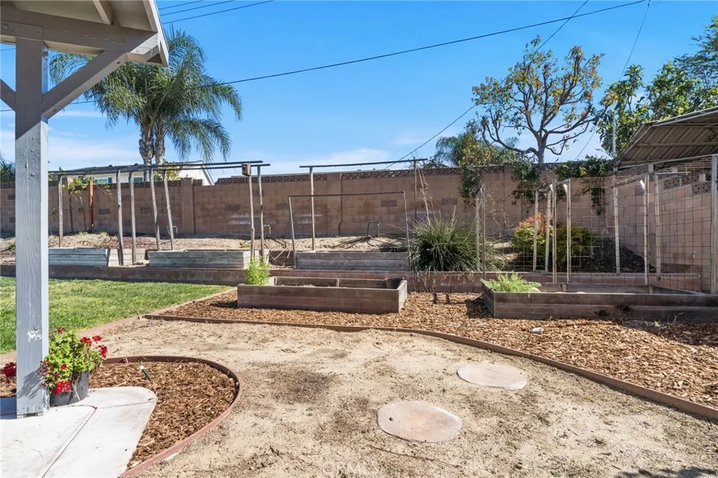 2165 Malcolm Street, Simi Valley, California 93065 home-pic-29
