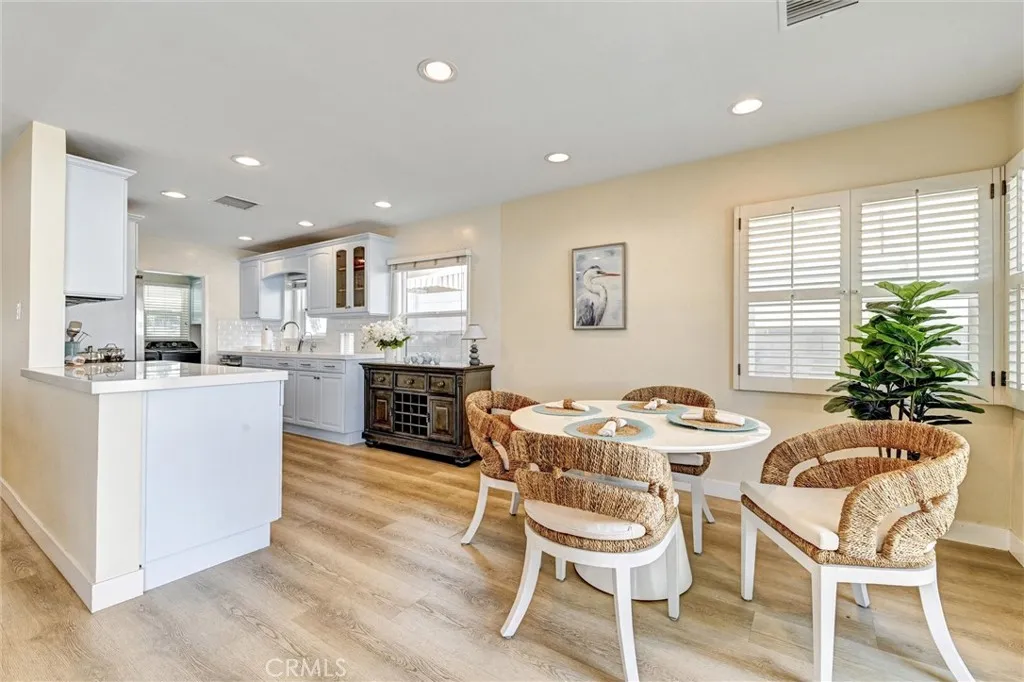 5450 Nagle Avenue, Sherman Oaks, California 91401 home-pic-12