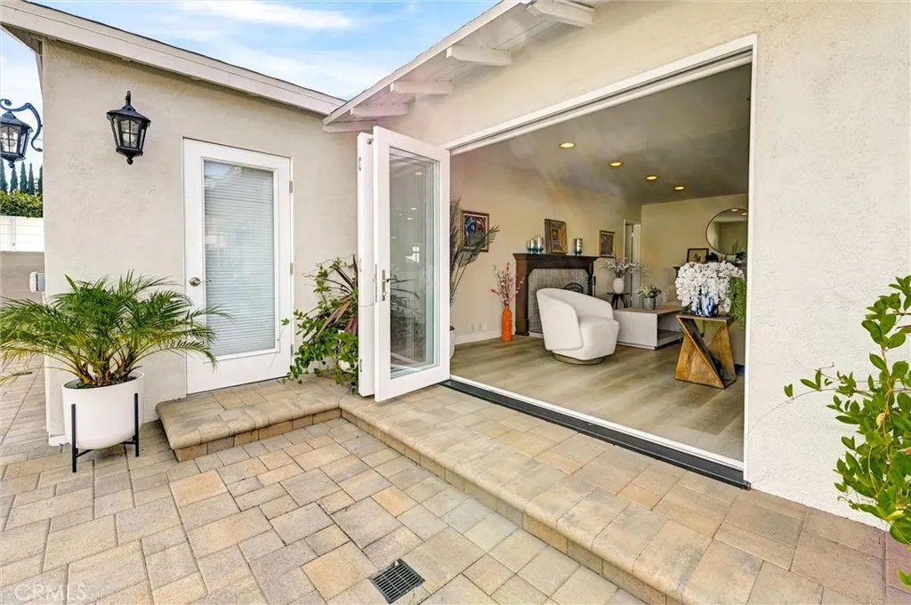 5450 Nagle Avenue, Sherman Oaks, California 91401 home-pic-34