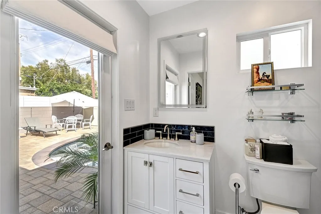 5450 Nagle Avenue, Sherman Oaks, California 91401 home-pic-32
