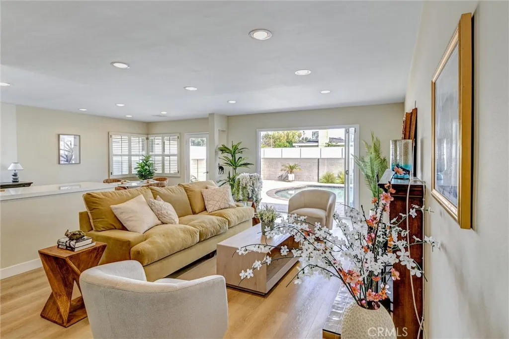 5450 Nagle Avenue, Sherman Oaks, California 91401 home-pic-7