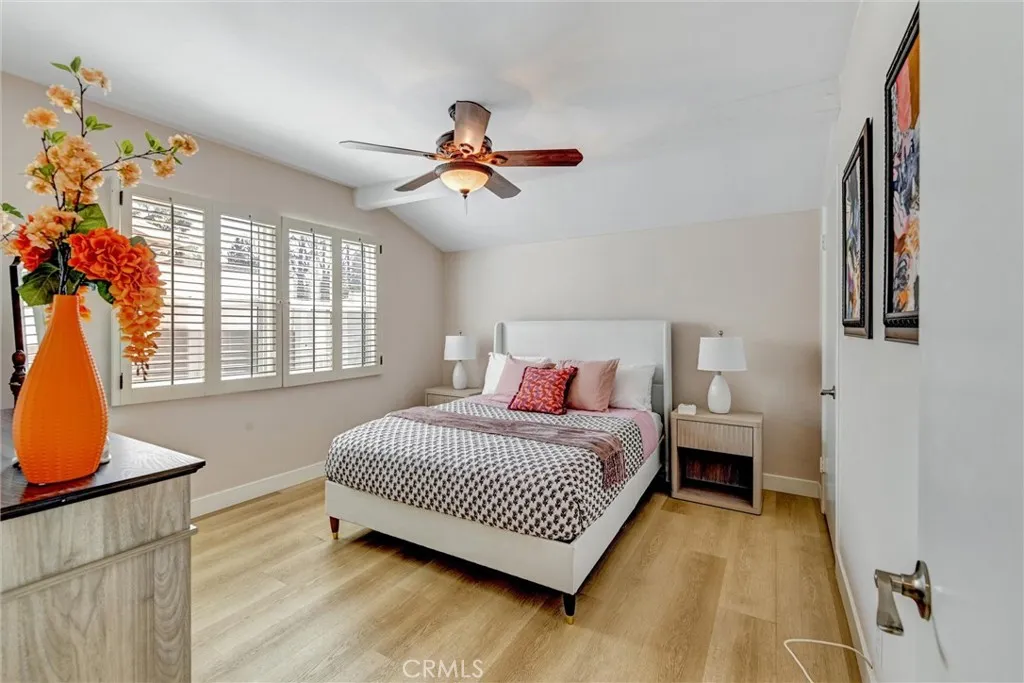 5450 Nagle Avenue, Sherman Oaks, California 91401 home-pic-24