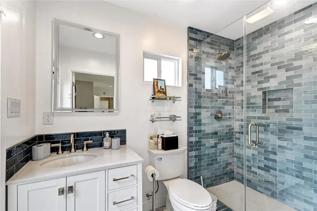 5450 Nagle Avenue, Sherman Oaks, California 91401 home-pic-31