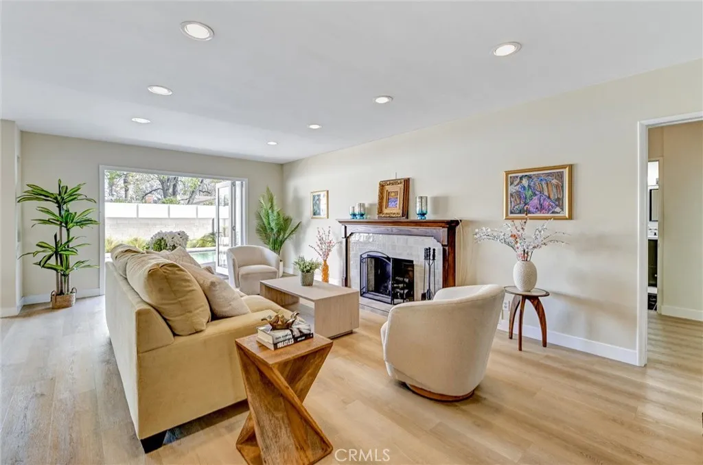 5450 Nagle Avenue, Sherman Oaks, California 91401 home-pic-6