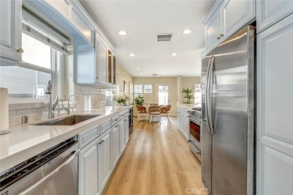 5450 Nagle Avenue, Sherman Oaks, California 91401 home-pic-17