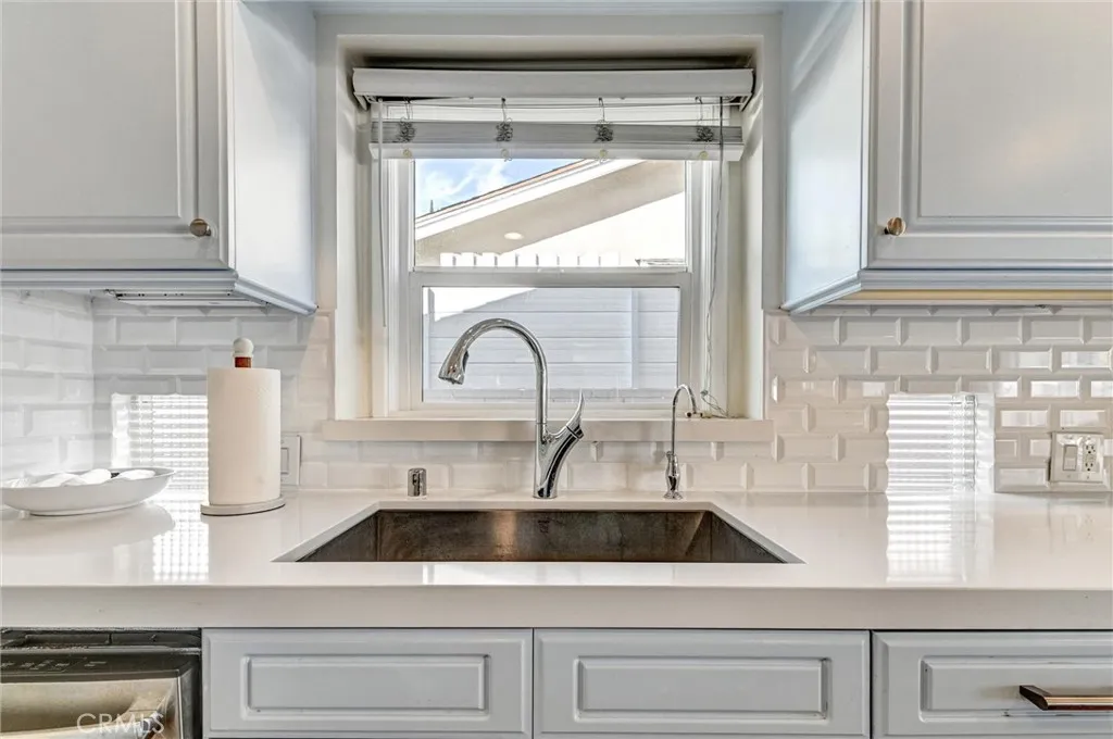 5450 Nagle Avenue, Sherman Oaks, California 91401 home-pic-21