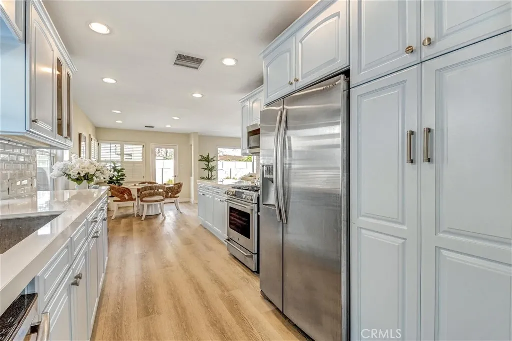 5450 Nagle Avenue, Sherman Oaks, California 91401 home-pic-20