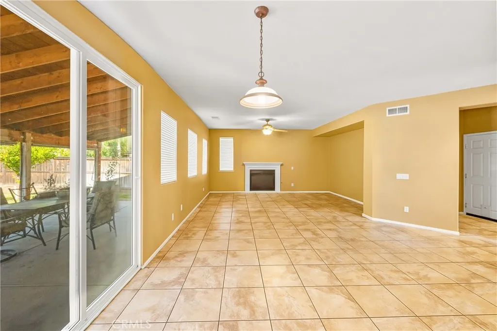 1721 Caseros, San Jacinto, California 92582 home-pic-58