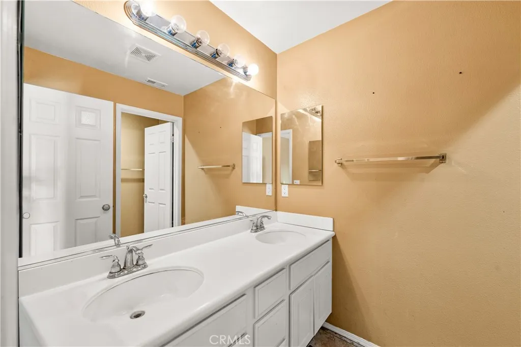 1721 Caseros, San Jacinto, California 92582 home-pic-16