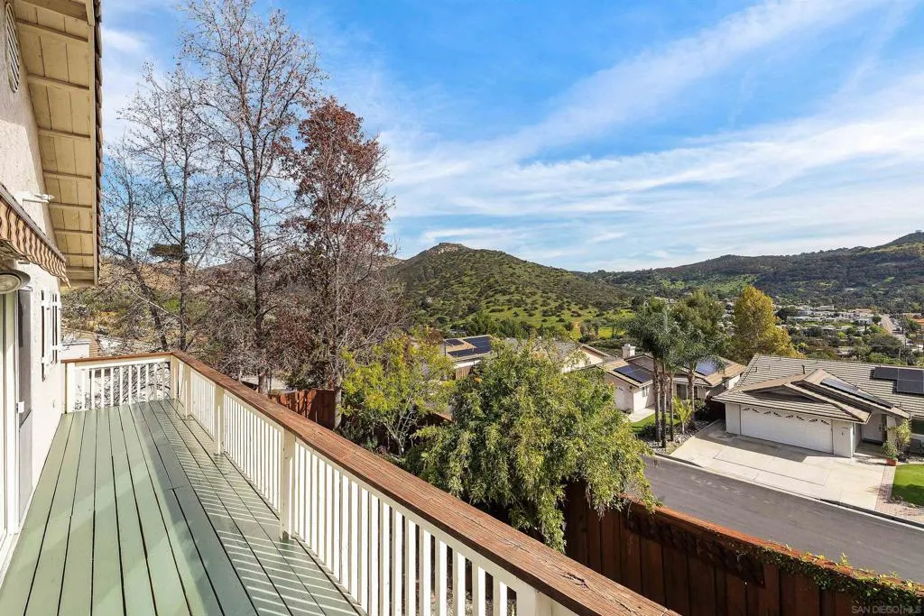 9118 Sesi Ln, Lakeside, California 92040 home-pic-19