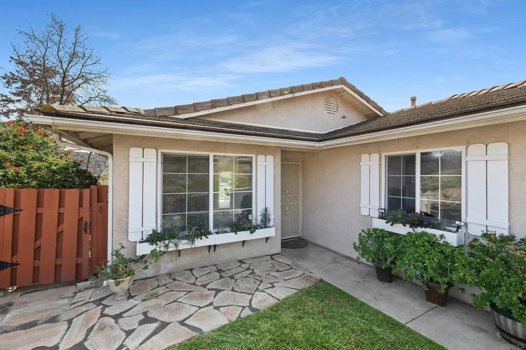 9118 Sesi Ln, Lakeside, California 92040 home-pic-42