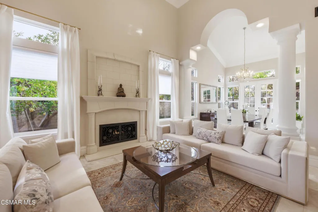 2605 Grandoaks Drive, Westlake Village, California 91361 home-pic-14