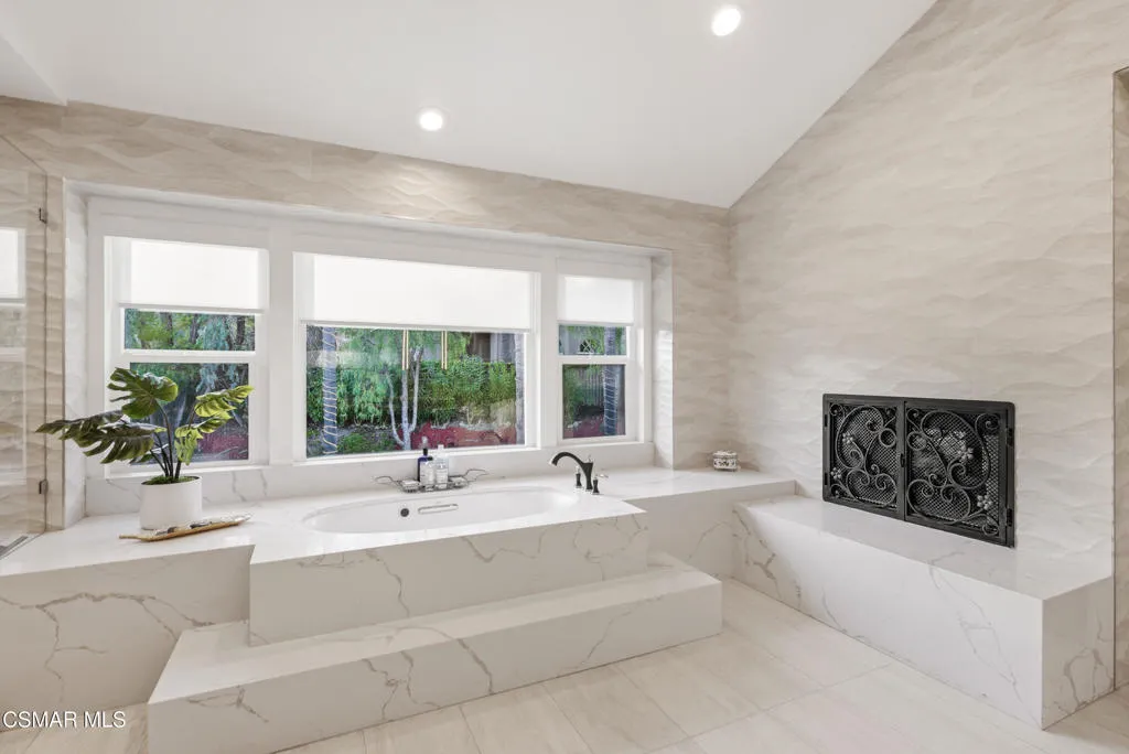 2605 Grandoaks Drive, Westlake Village, California 91361 home-pic-48