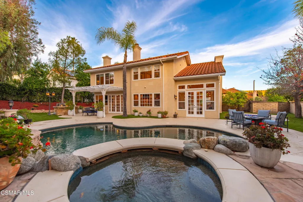 2605 Grandoaks Drive, Westlake Village, California 91361 home-pic-58