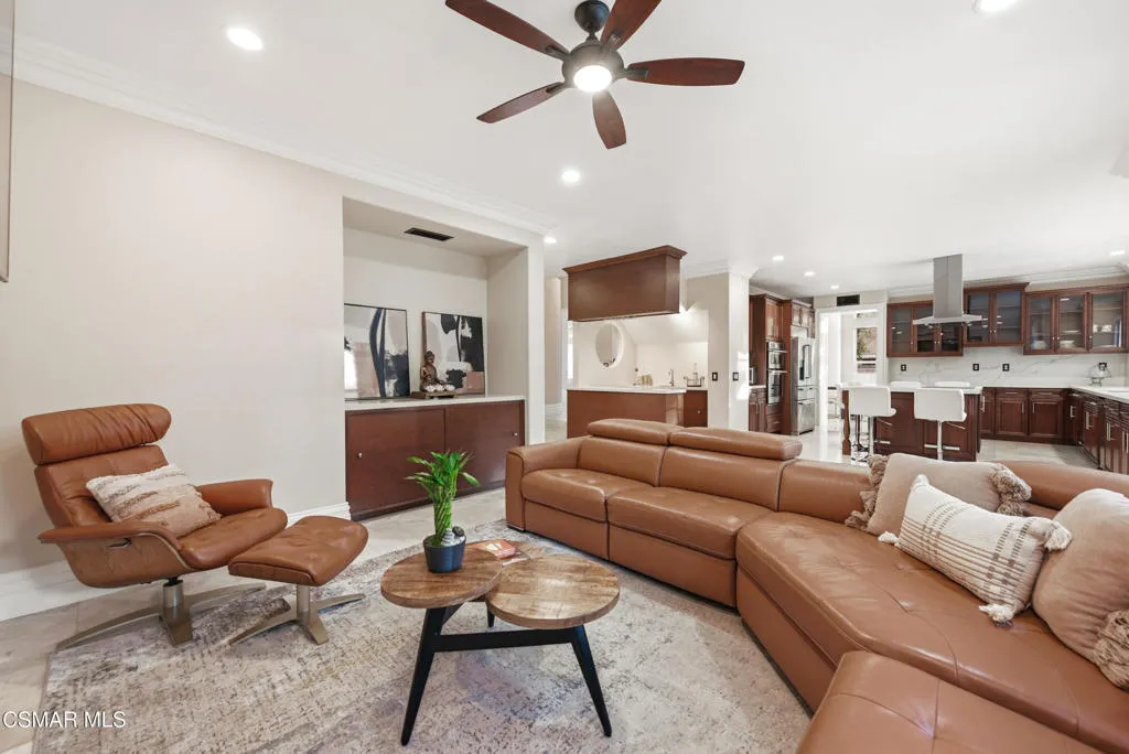 2605 Grandoaks Drive, Westlake Village, California 91361 home-pic-26