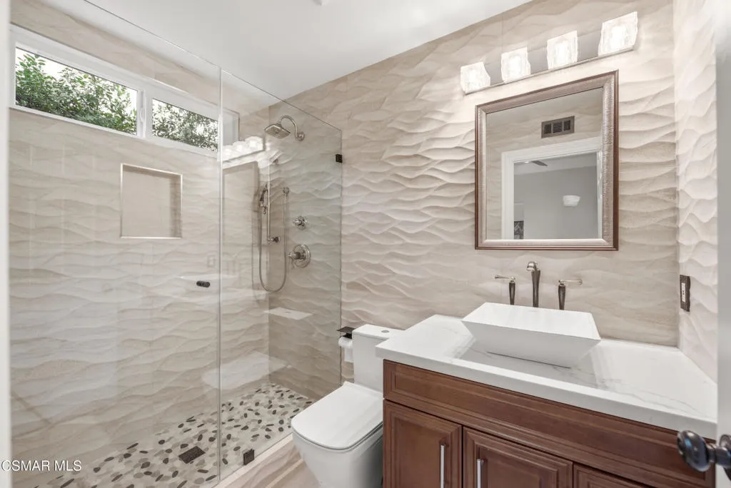 2605 Grandoaks Drive, Westlake Village, California 91361 home-pic-35