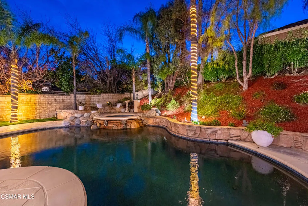 2605 Grandoaks Drive, Westlake Village, California 91361 home-pic-62