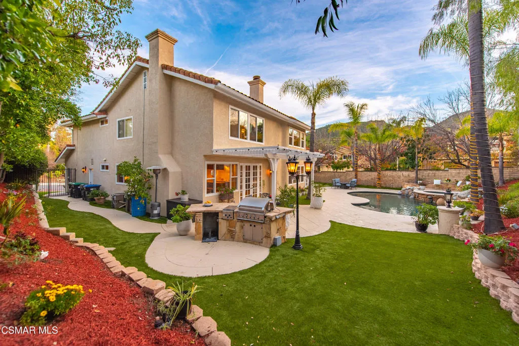 2605 Grandoaks Drive, Westlake Village, California 91361 home-pic-55