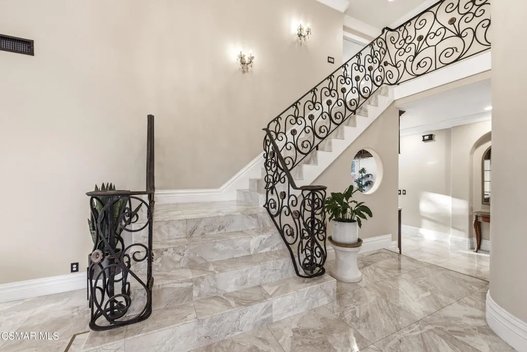 2605 Grandoaks Drive, Westlake Village, California 91361 home-pic-36
