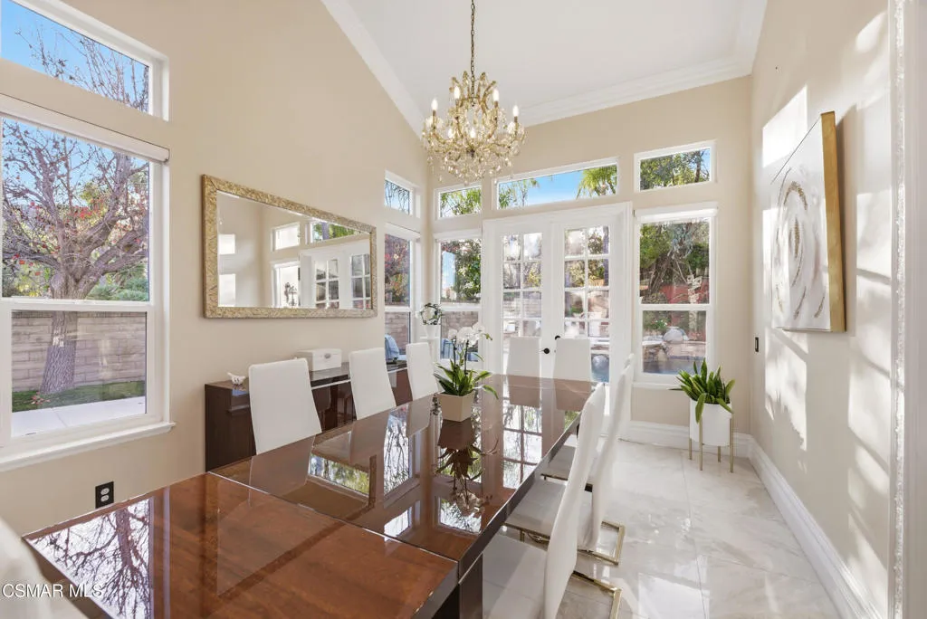 2605 Grandoaks Drive, Westlake Village, California 91361 home-pic-15