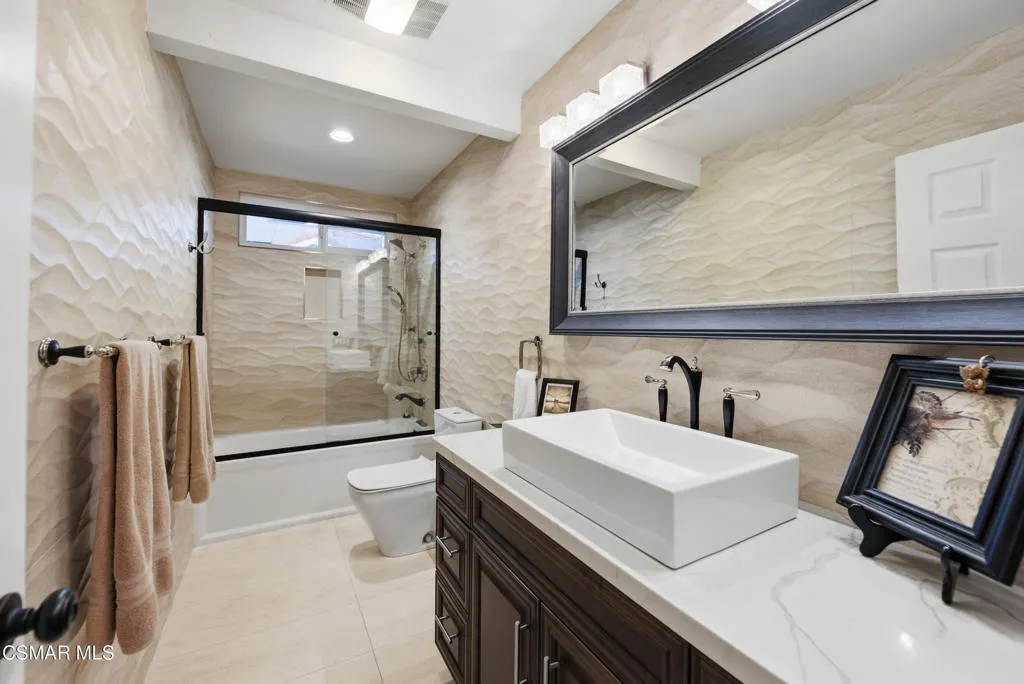 2605 Grandoaks Drive, Westlake Village, California 91361 home-pic-50