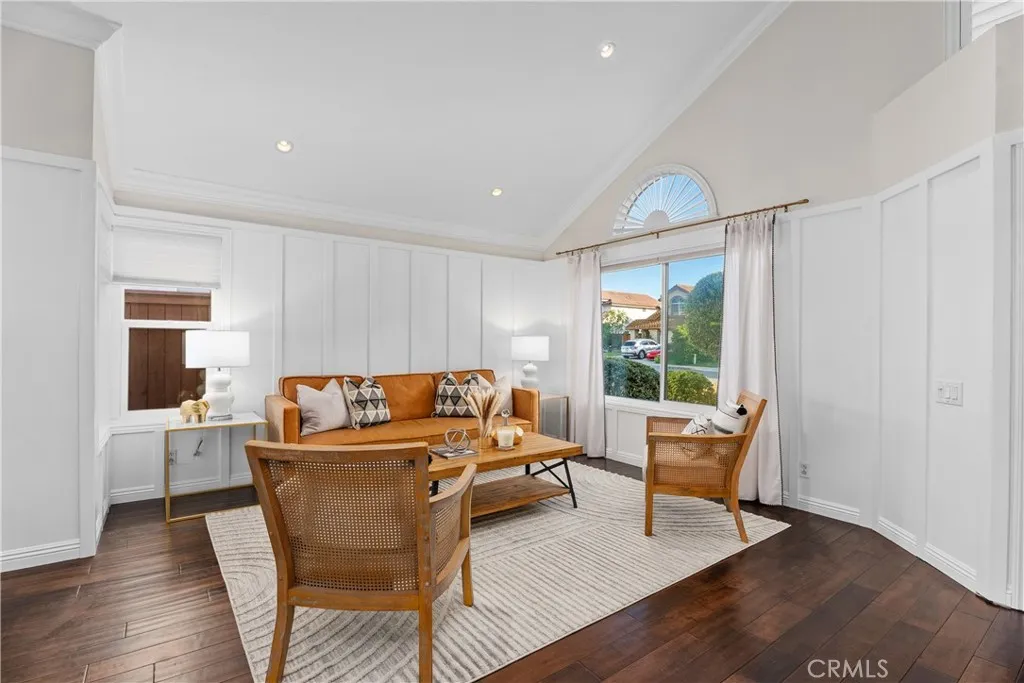 9 Calle Larspur, Rancho Santa Margarita, California 92688 home-pic-6