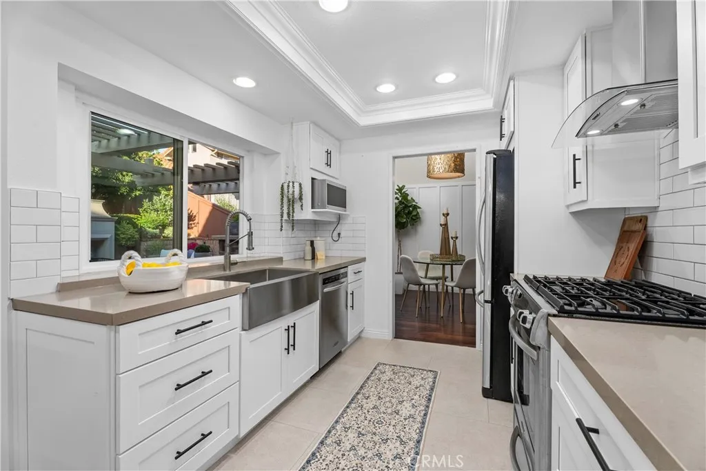 9 Calle Larspur, Rancho Santa Margarita, California 92688 home-pic-18
