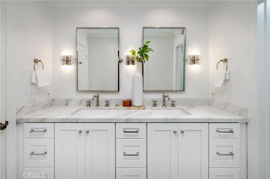 1516 E Ocean Front, Newport Beach, California 92661 home-pic-23