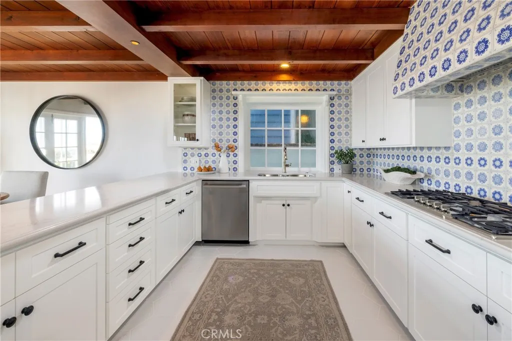 1516 E Ocean Front, Newport Beach, California 92661 home-pic-12