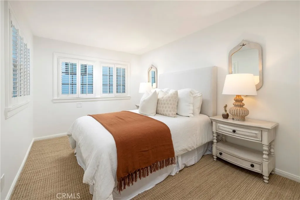 1516 E Ocean Front, Newport Beach, California 92661 home-pic-30