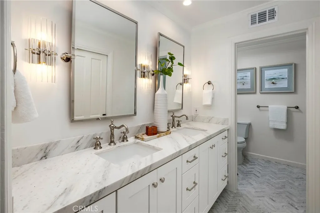1516 E Ocean Front, Newport Beach, California 92661 home-pic-24