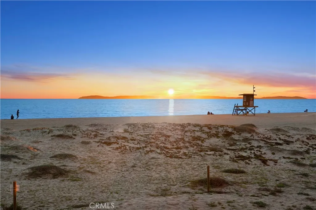 1516 E Ocean Front, Newport Beach, California 92661 home-pic-47