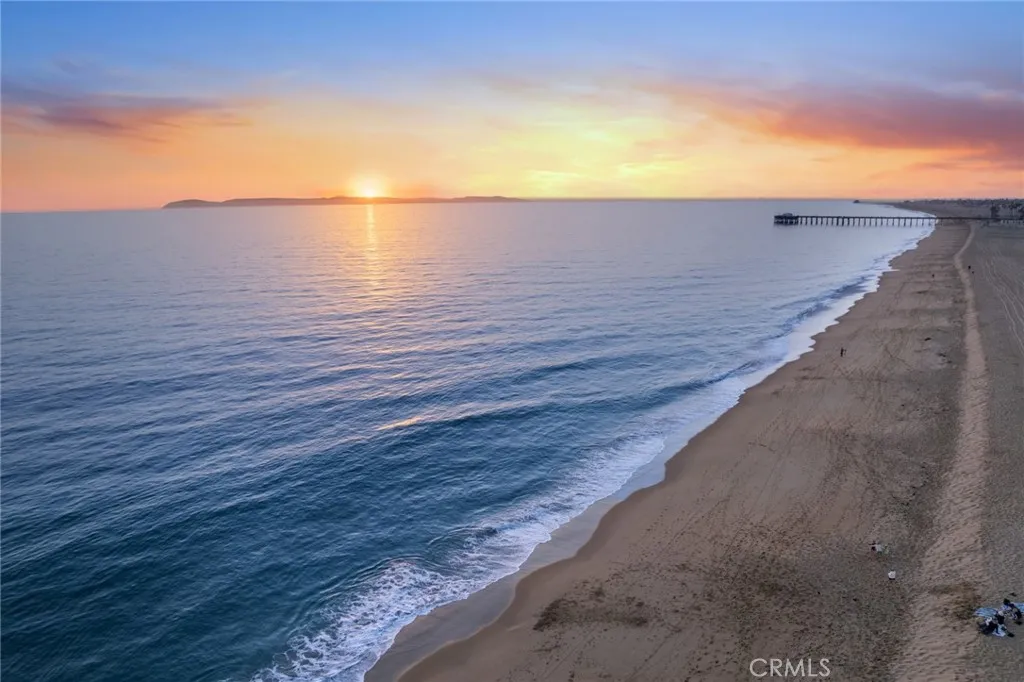 1516 E Ocean Front, Newport Beach, California 92661 home-pic-43
