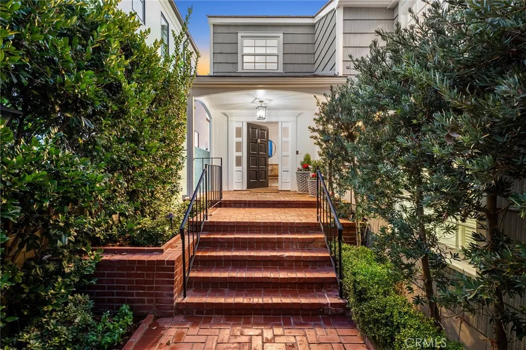 1516 E Ocean Front, Newport Beach, California 92661 home-pic-45