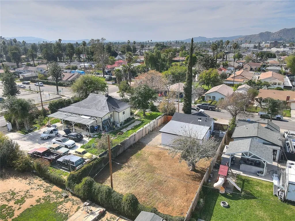 4472 Forest St., Riverside, California 92507 home-pic-23