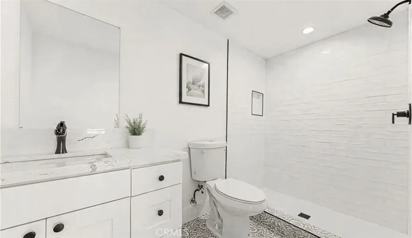 Master restroom