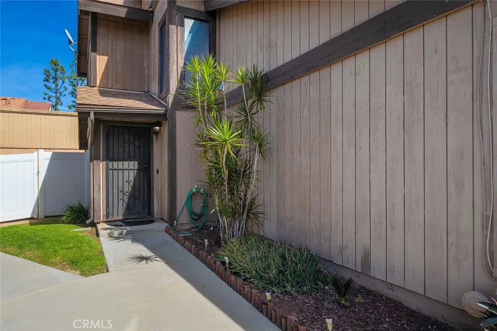 1991 Central Avenue 2, Highland, California 92346 home-pic-3