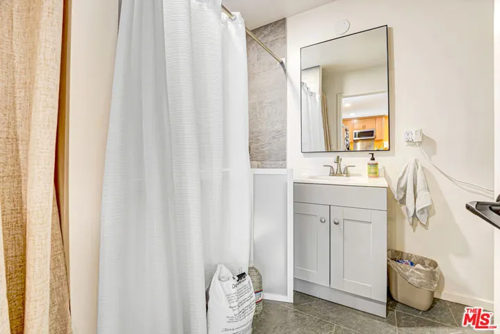 5418 Bath 2