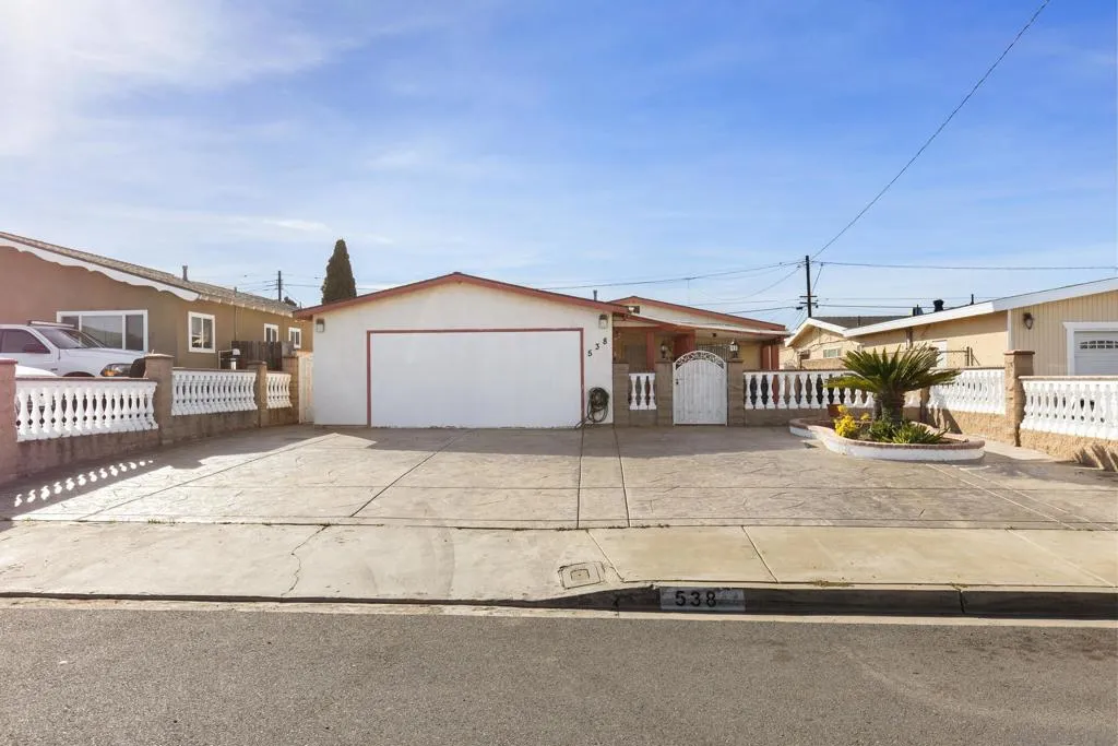 538 Paraiso Ave., Spring Valley, California 91977 home-pic-1