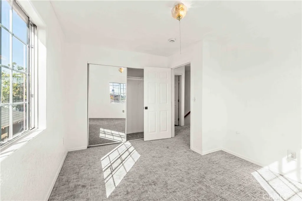 10868 Weigand, Los Angeles, California 90059 home-pic-17