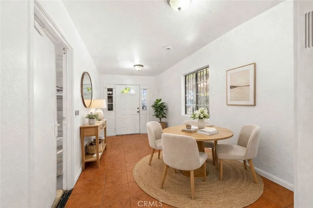 10868 Weigand, Los Angeles, California 90059 home-pic-3