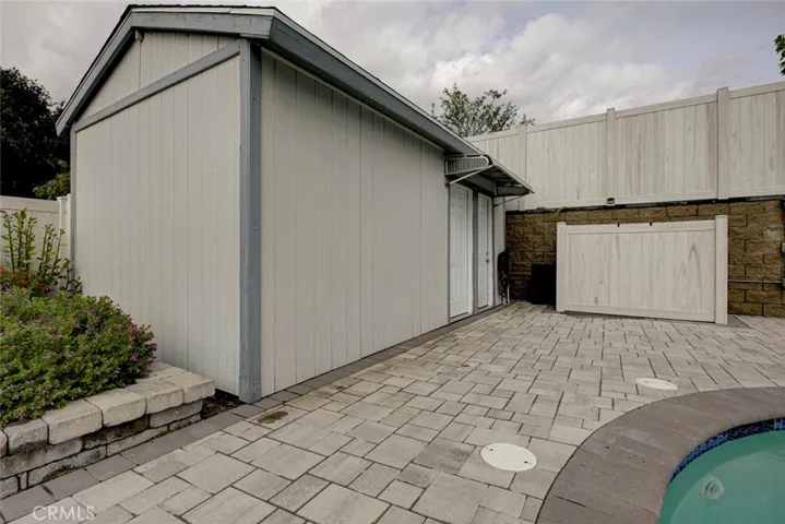 Storage & Laundry room for back unit