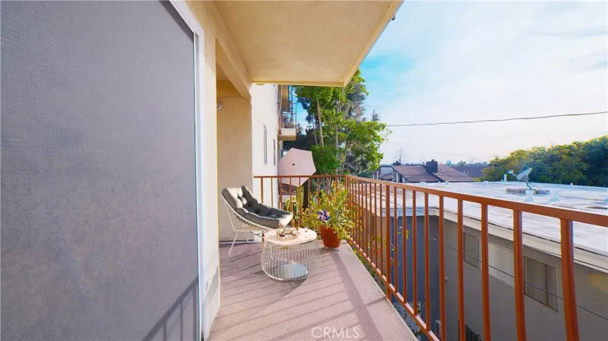 Vitually staged-balcony