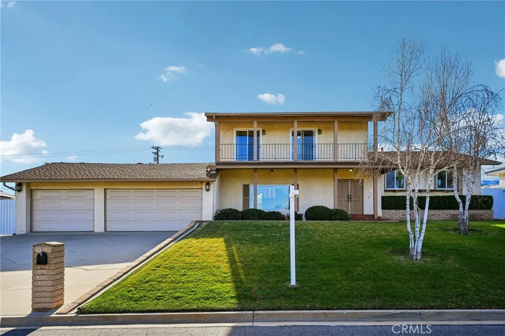 1161 Hummingbird, Corona, California 92882 home-pic-1