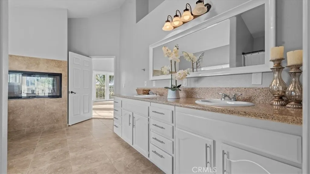 1006 W Pottery, Lake Elsinore, California 92530 home-pic-17
