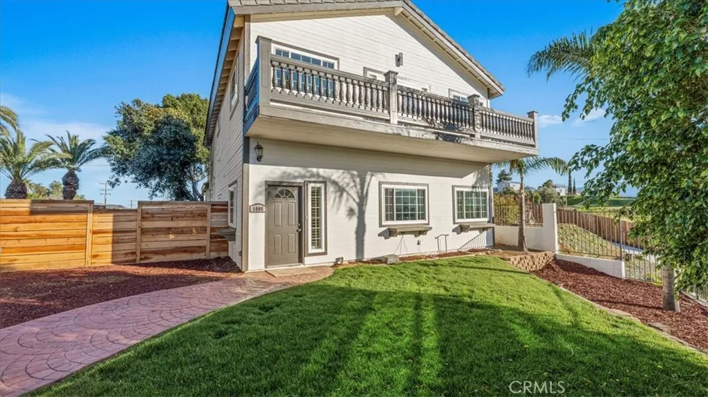 1006 W Pottery, Lake Elsinore, California 92530 home-pic-3