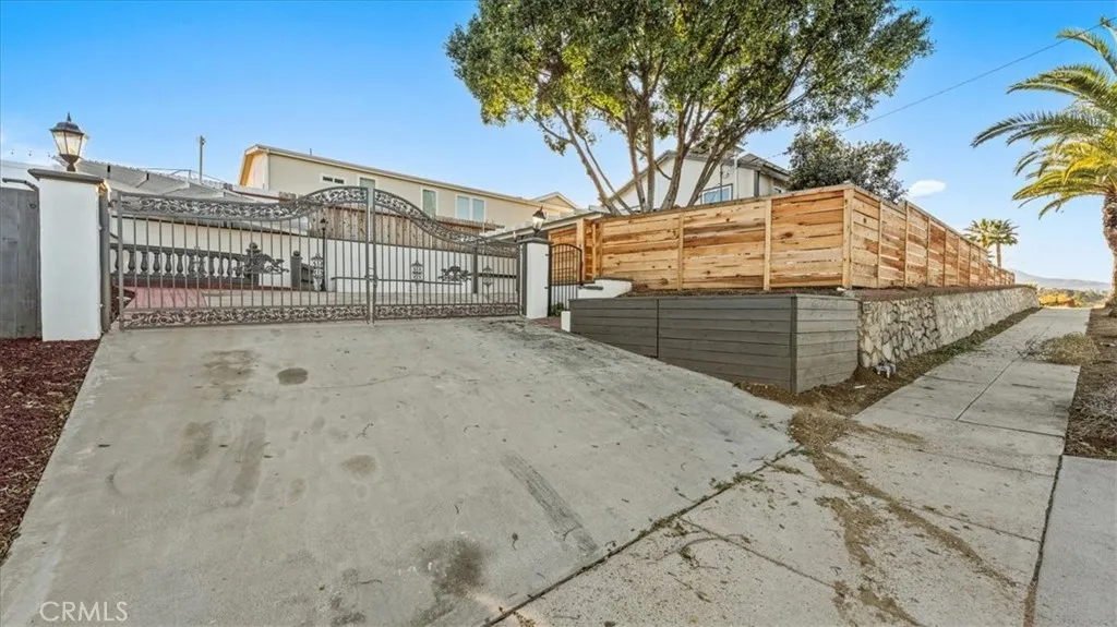 1006 W Pottery, Lake Elsinore, California 92530 home-pic-4
